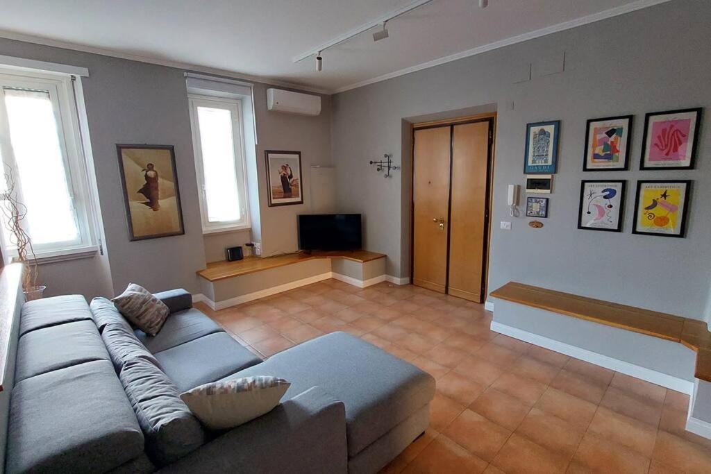 Appartement Domus Giulia & Andrea à Rome Extérieur photo
