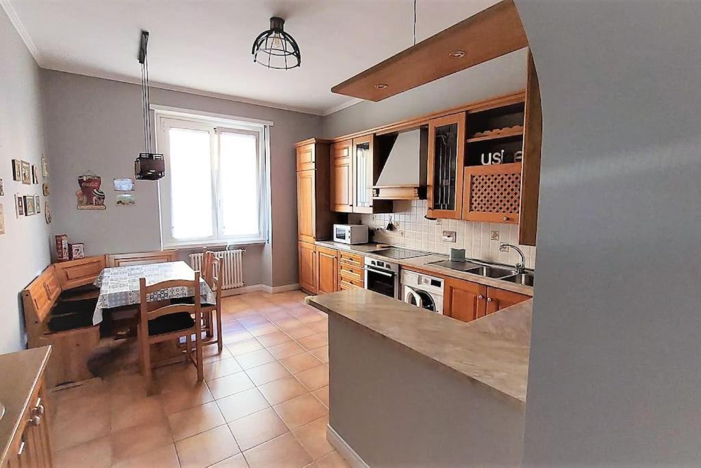 Appartement Domus Giulia & Andrea à Rome Extérieur photo